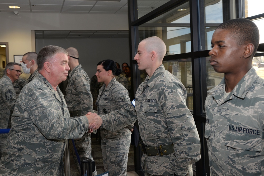 AF surgeon general visits 59th MDW