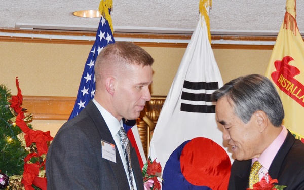 PTP Seoul, Yongsan celebrate holiday season together