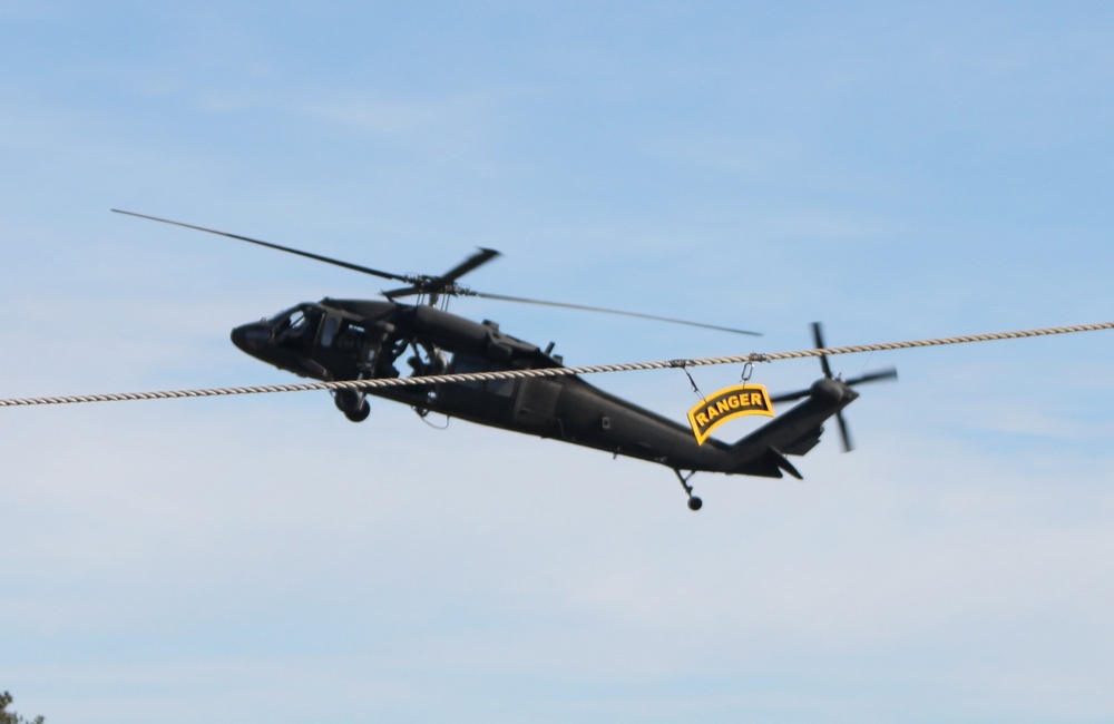 UH-60 Black Hawk flies in during demonstration for Ranger School graduation