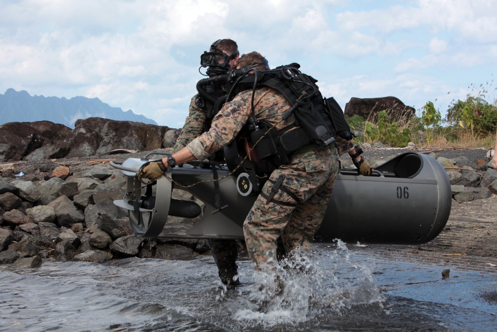 Recon Marines earn DPD certification