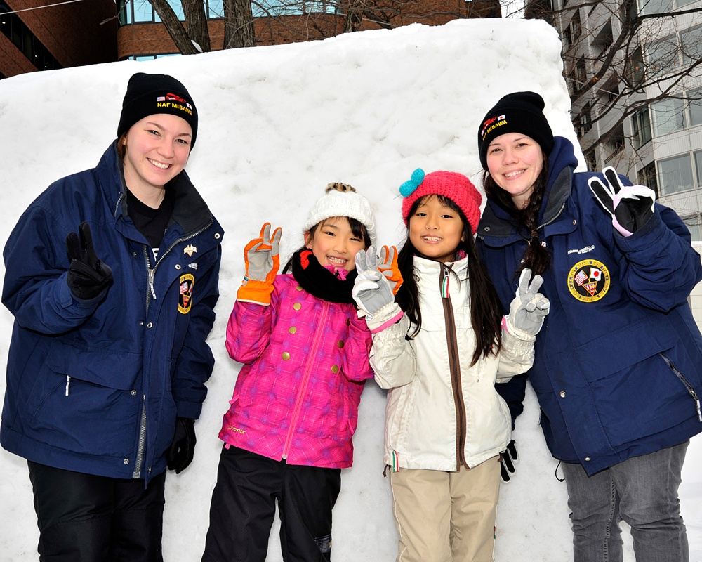2014 Navy Misawa snow team commence work on snow sculpture