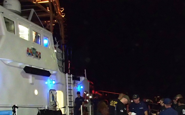 Coast Guard Cutter Farallon offloads $3.5 million cocaine shipment, transfers 3 smugglers to DEA in San Juan, Puerto Rico