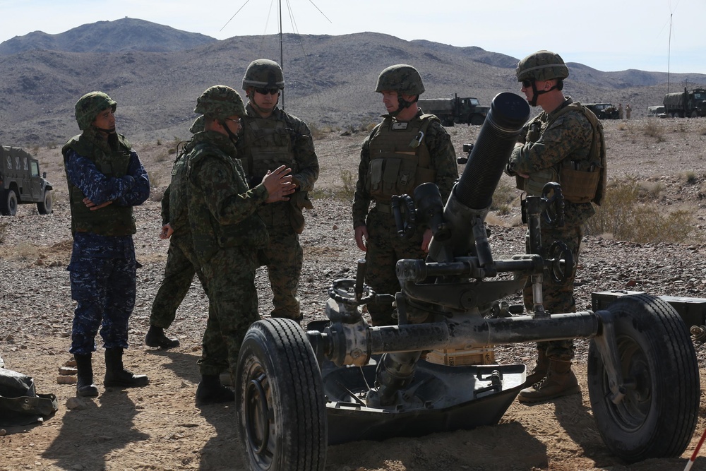 JGSDF fire mortars in Twentynine Palms