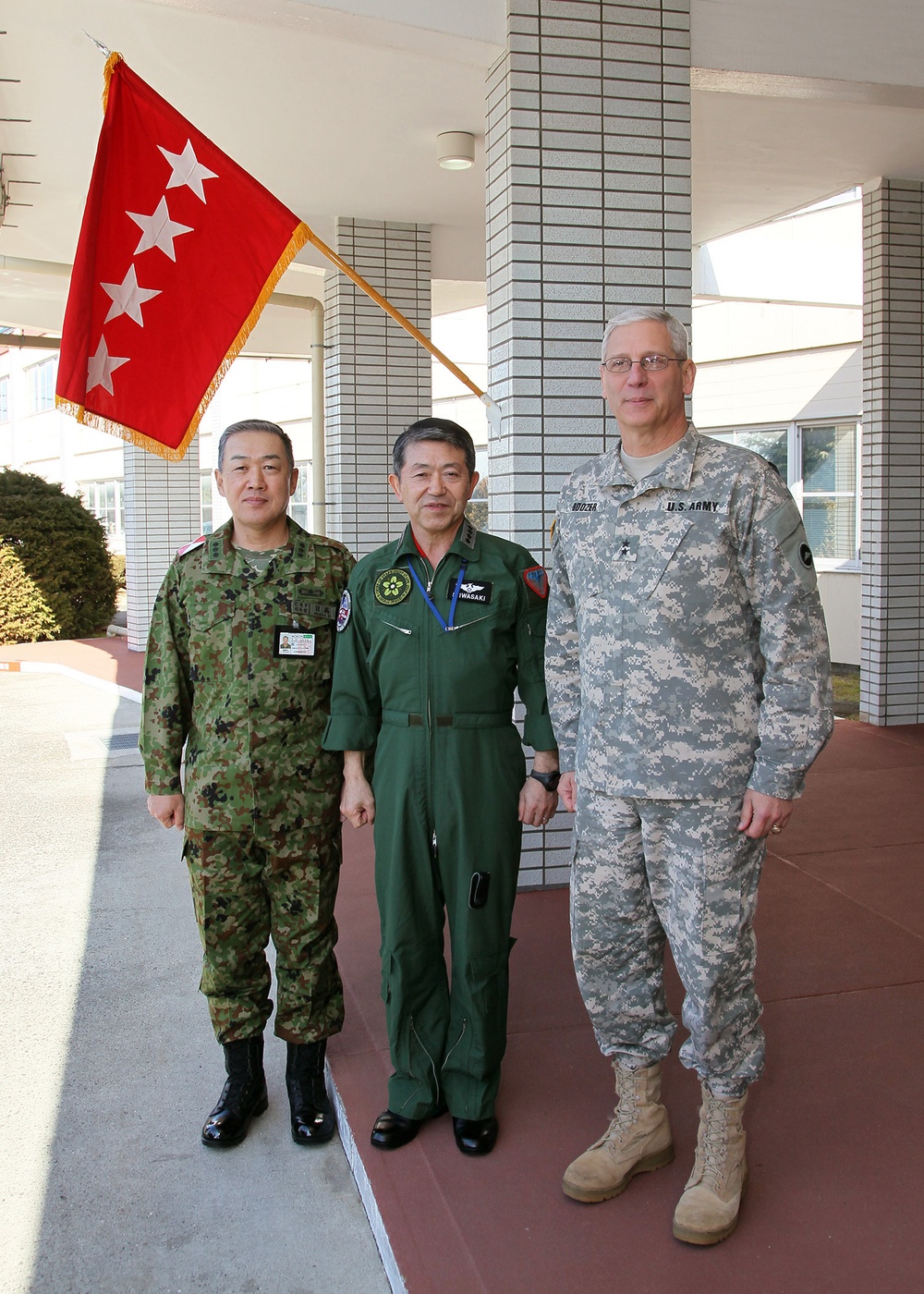Joint staff generals visit Camp Zama, Japan, Keen Edge 2014 operations