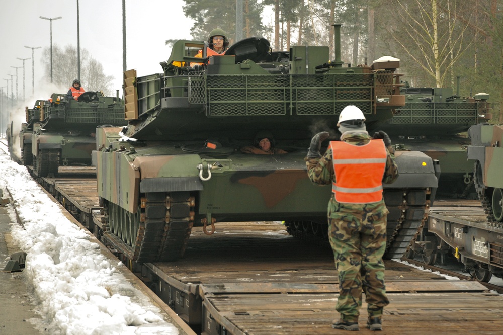 EAS M1A2 tanks arrive in Grafenwoehr