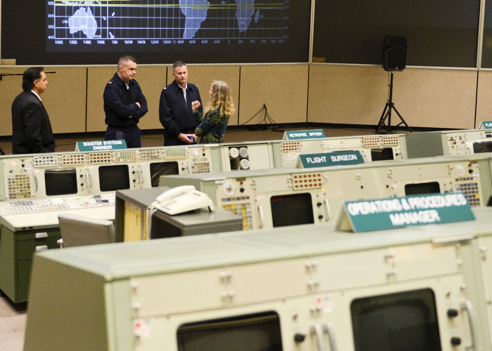 Sector Houston-Galveston commander visits Johnson Space Center
