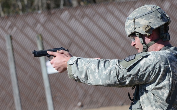 Illinois soldiers compete at 2014 US Army Small Arms Championships