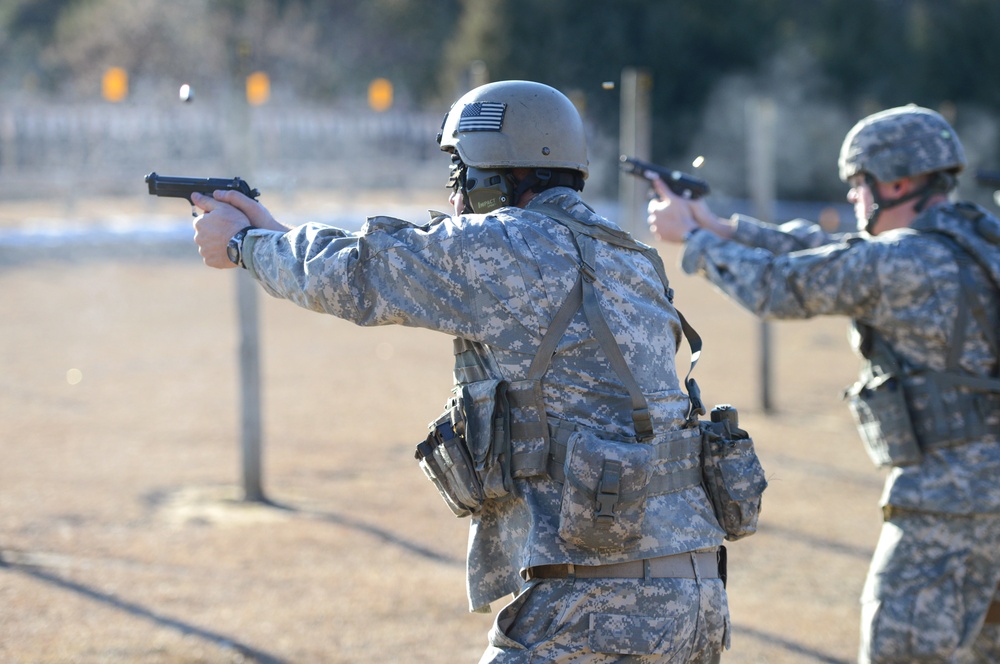 Illinois Soldiers compete at 2014 US Army Small Arms Championships