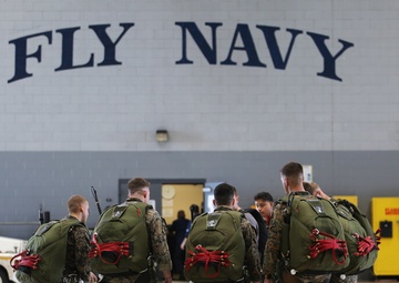 From the sky: Recon Marines conduct training in Hawaii