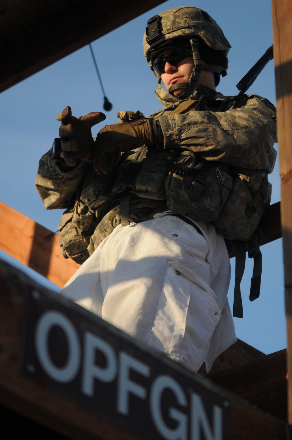 Spartan Steel Battalion artillerymen certify during Brigade winter FTX