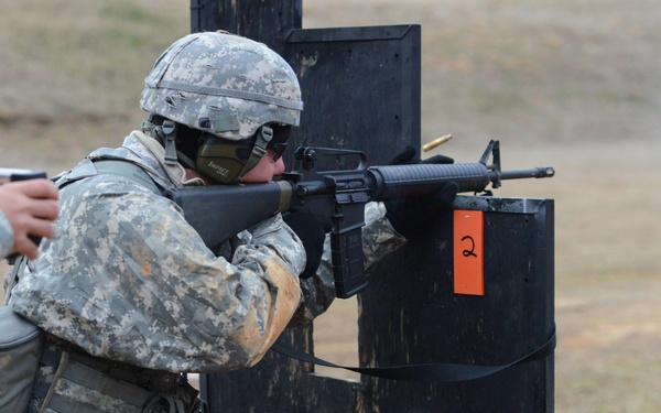 Illinois soldiers compete at 2014 US Army Small Arms Championships