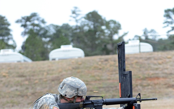 Illinois soldiers compete at 2014 US Army Small Arms Championships