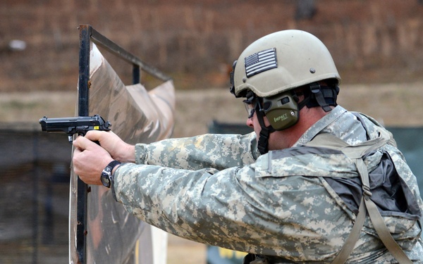 Illinois soldiers compete at 2014 US Army Small Arms Championships