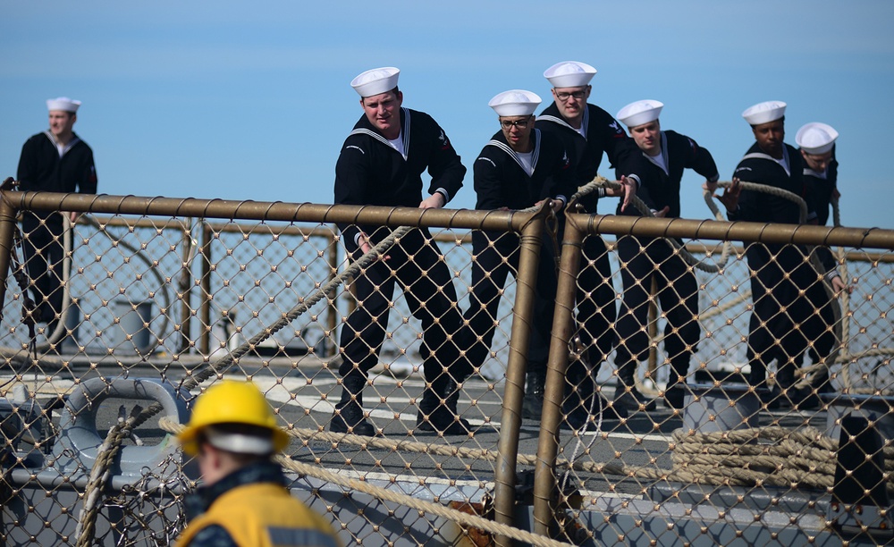 USS Donald Cook (DDG 75) prepares to depart