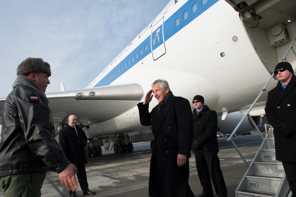 Hagel visits Poland