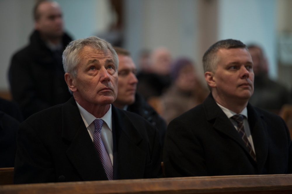 US Secretary of Defense Hagel visits Poland