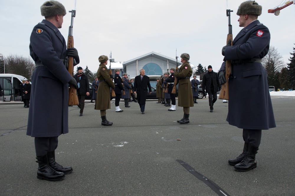 US Secretary of Defense Hagel visits Poland