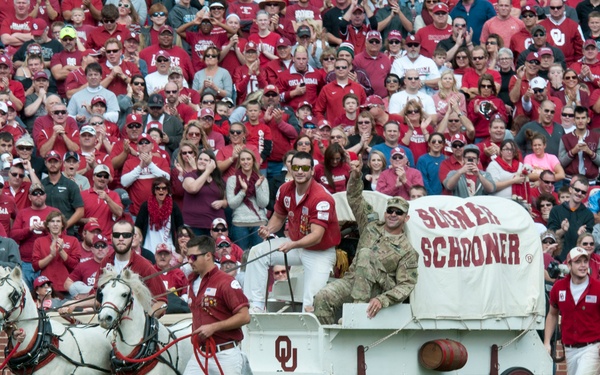 Surprise homecoming for Oklahoma Guardsman