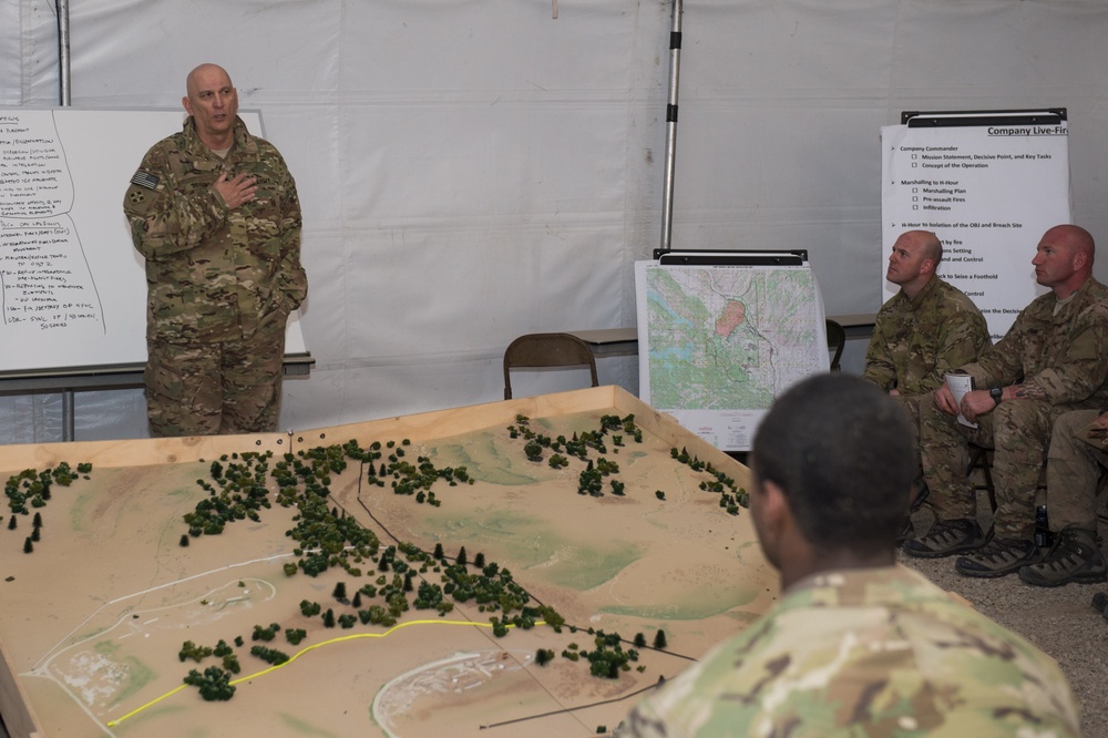 US Army Chief of Staff visits Fort Hunter Liggett