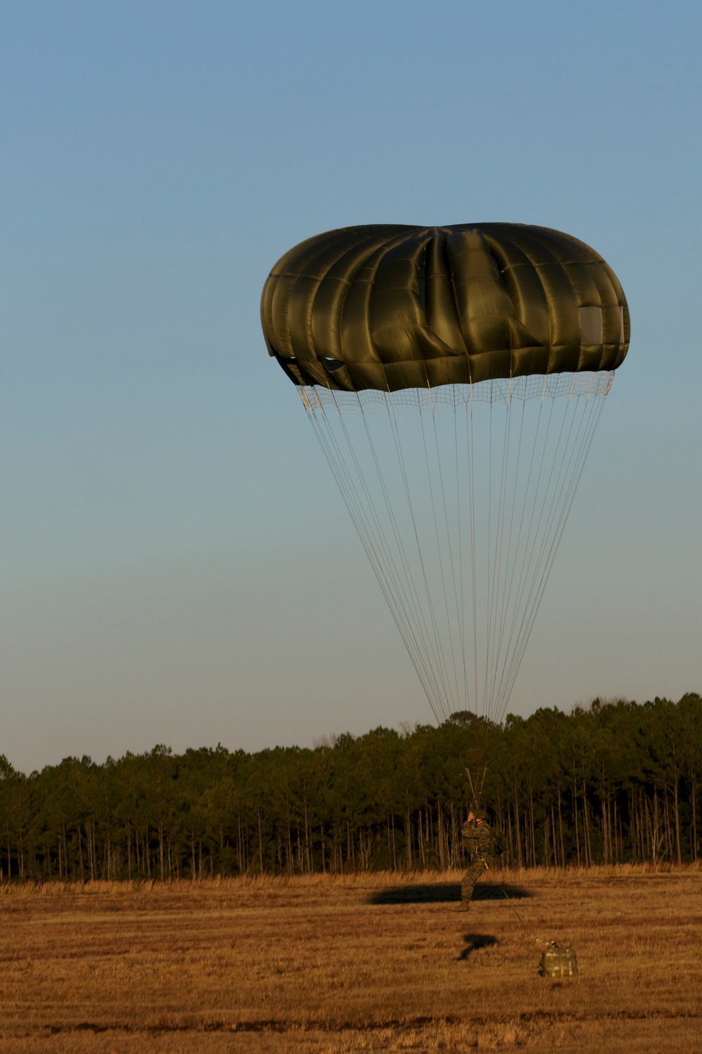 22nd MEU force recon conducts jump training