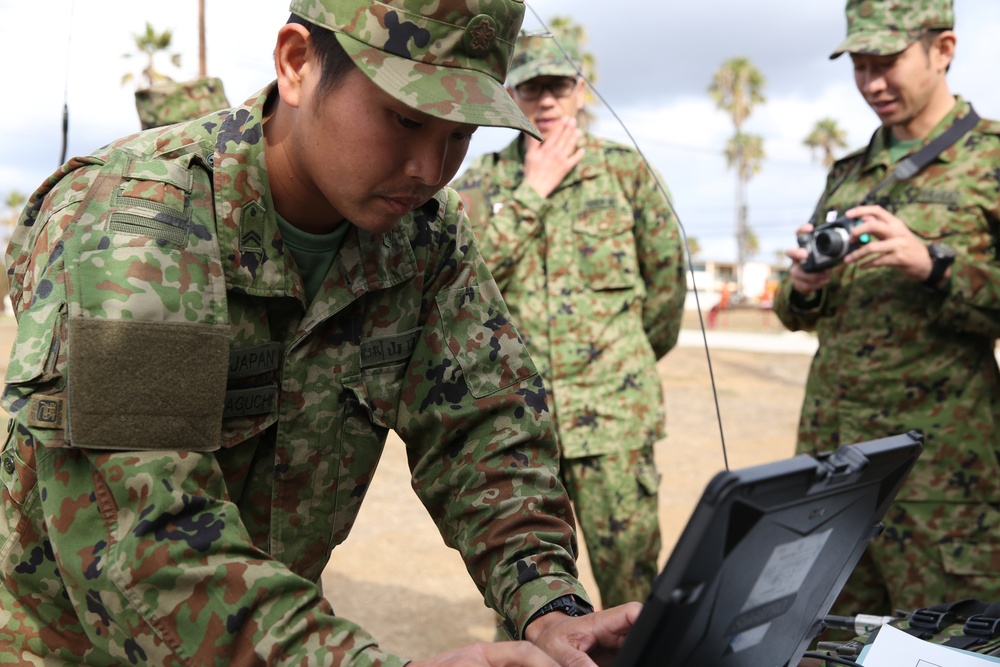 Marines, JGSDF discover a new way to communicate