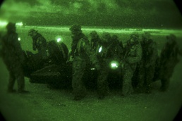 Marines, JGSDF train in amphibious raids