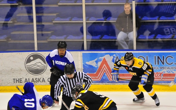 Eielson Icemen sweep Fort Wainwright Grizzlies
