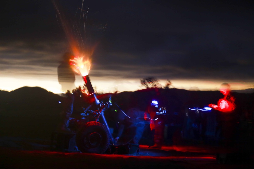 Marines, JGSDF fire mortars