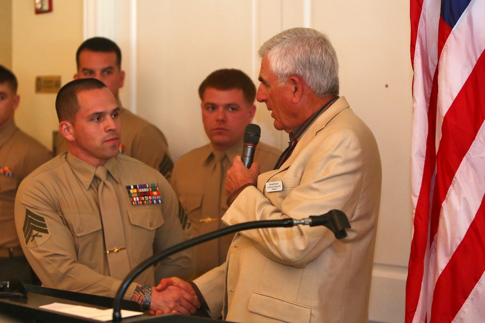 1st MLG, 1st Marine Division commanding generals show appreciation for charity
