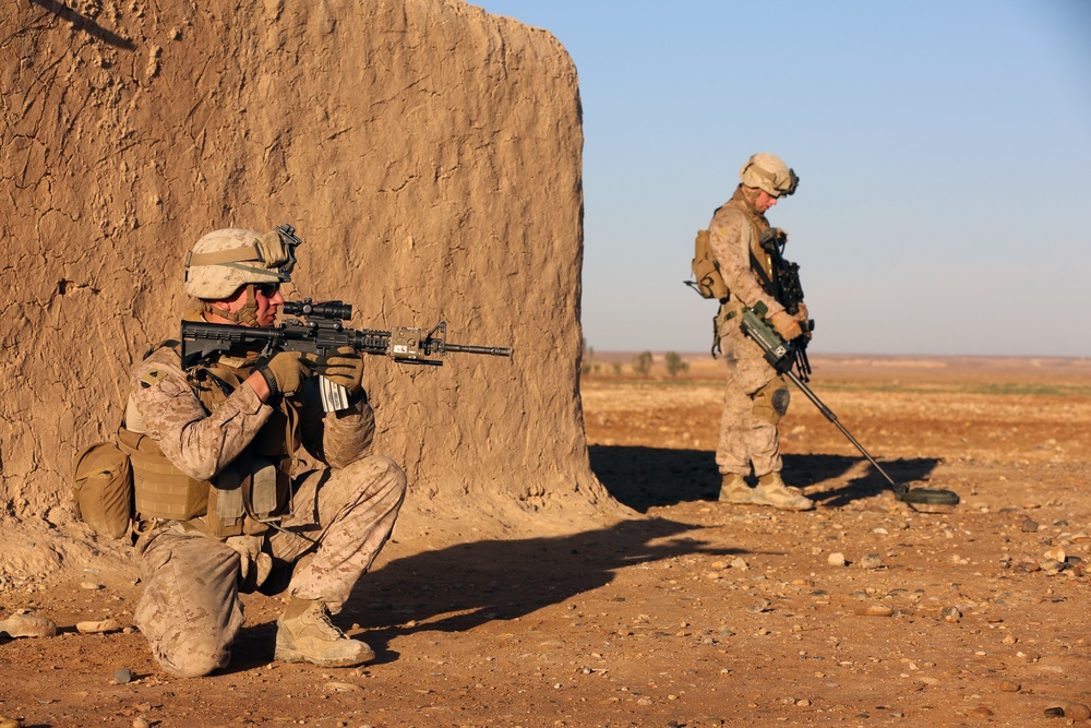 1/9 Charlie Co. Patrols Helmand Province