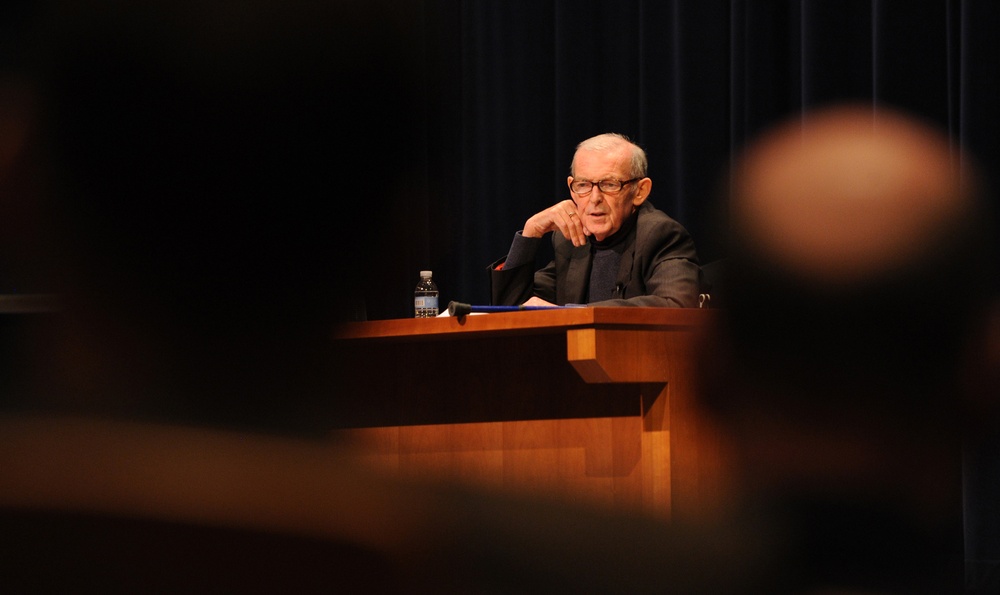 Paul M. Kennedy gives evening lecture