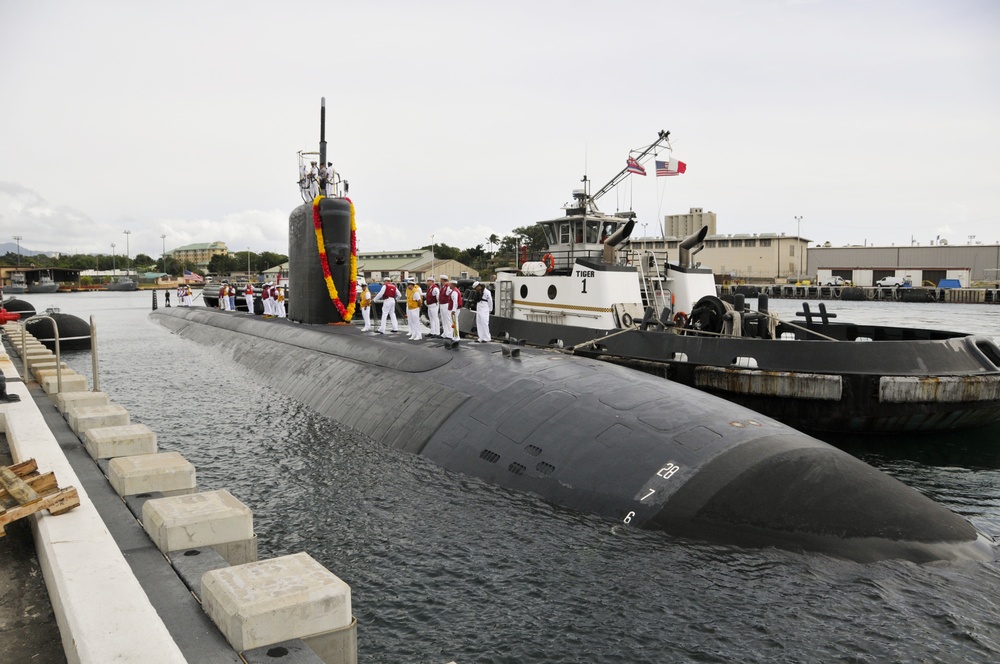 USS Santa Fe returns to Joint Base Pearl Harbor-Hickam