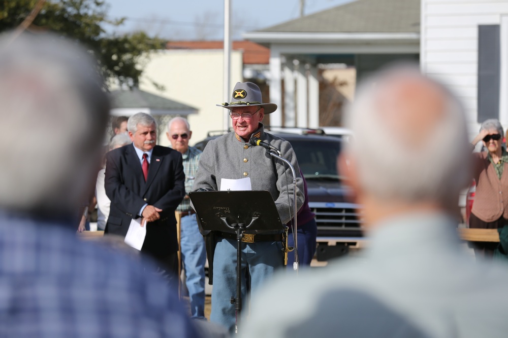 Community members commemorate Newport battle
