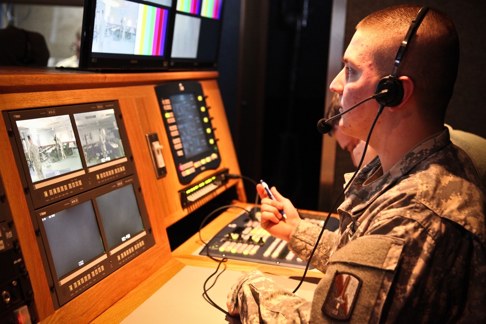 55th Signal Company AMVID visit