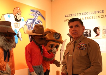 El Paso Native, Major General Juan G. Ayala Visits UTEP for 2014 MAES Leadership Academy