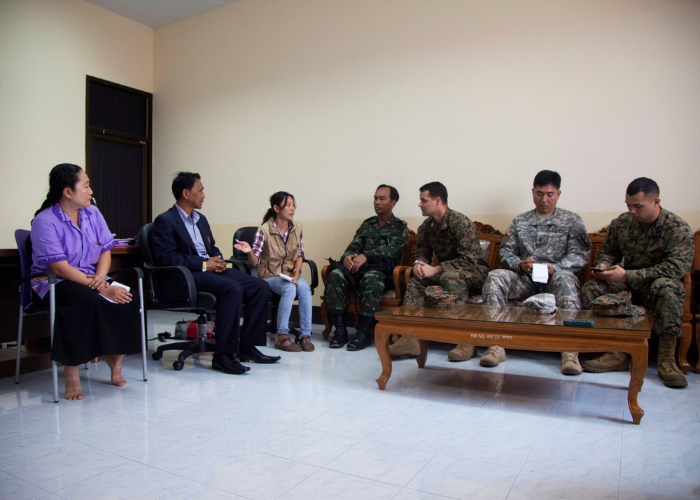 Bilateral team visits Thai stadium