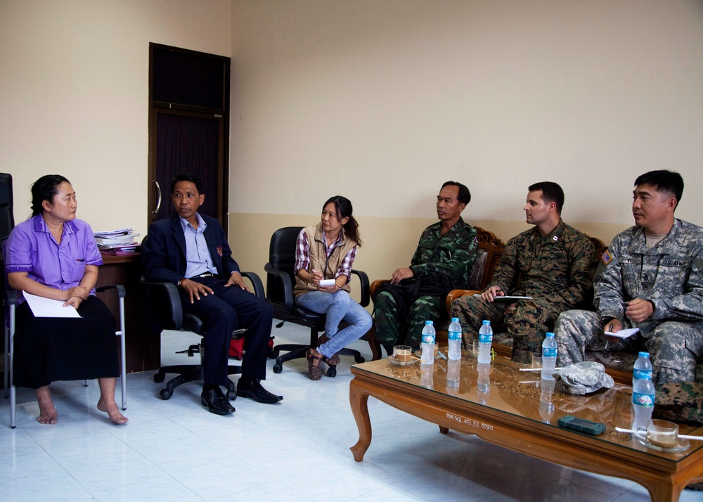 Bilateral team visits Thai stadium