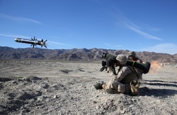 1/7 Marines utilize helicopters during live-fire assault