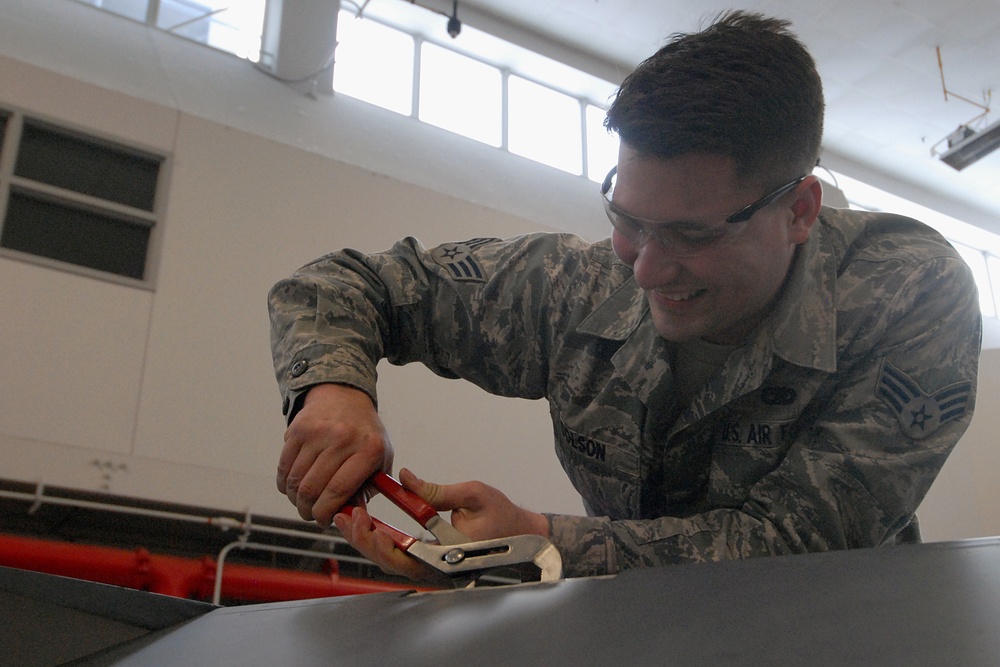 Ohio Air National Guard airmen participate in monthly unit assembly training