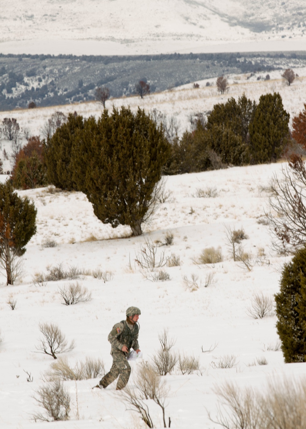 Utah reservist participates in land navigation course
