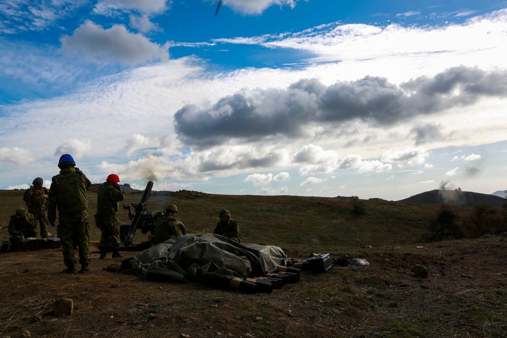 Marines, JGSDF fire 120mm mortars during Iron Fist