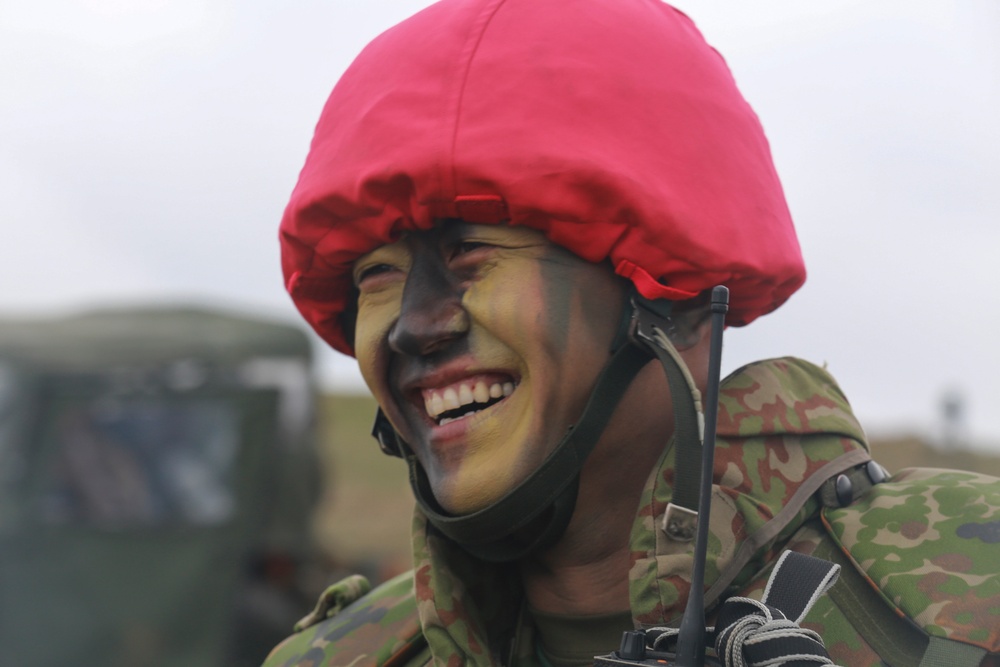 Marines, JGSDF fire 120mm mortars during Iron Fist