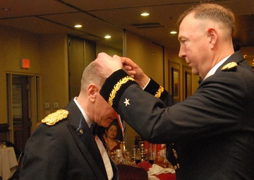 Eighth Army commander receives Gen. Brehon B. Somervell Medal of Excellence award