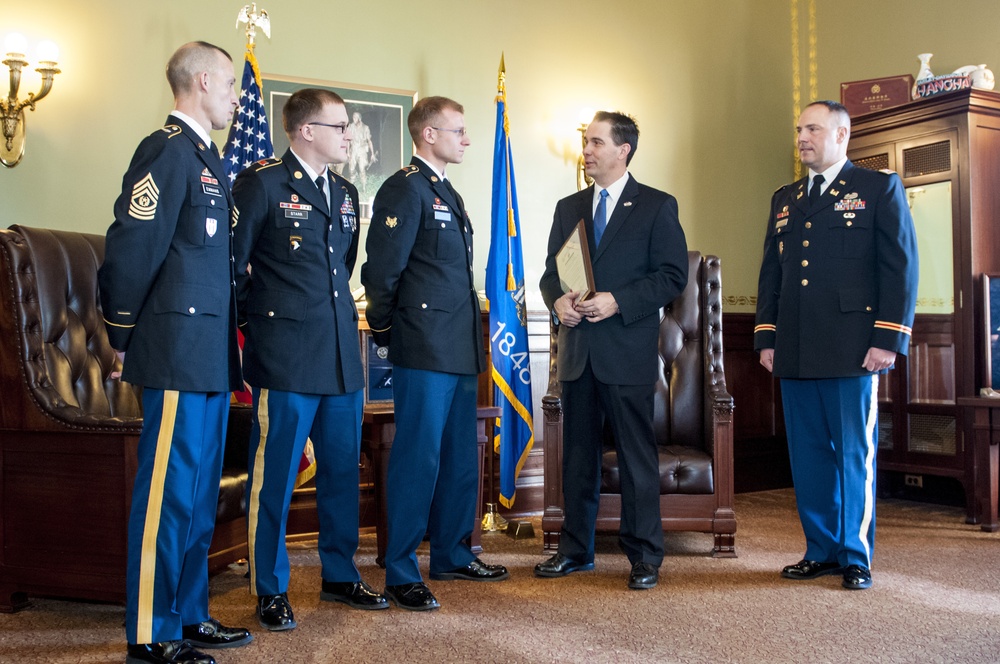 Wisconsin governor recognizes Army Reserve soldier