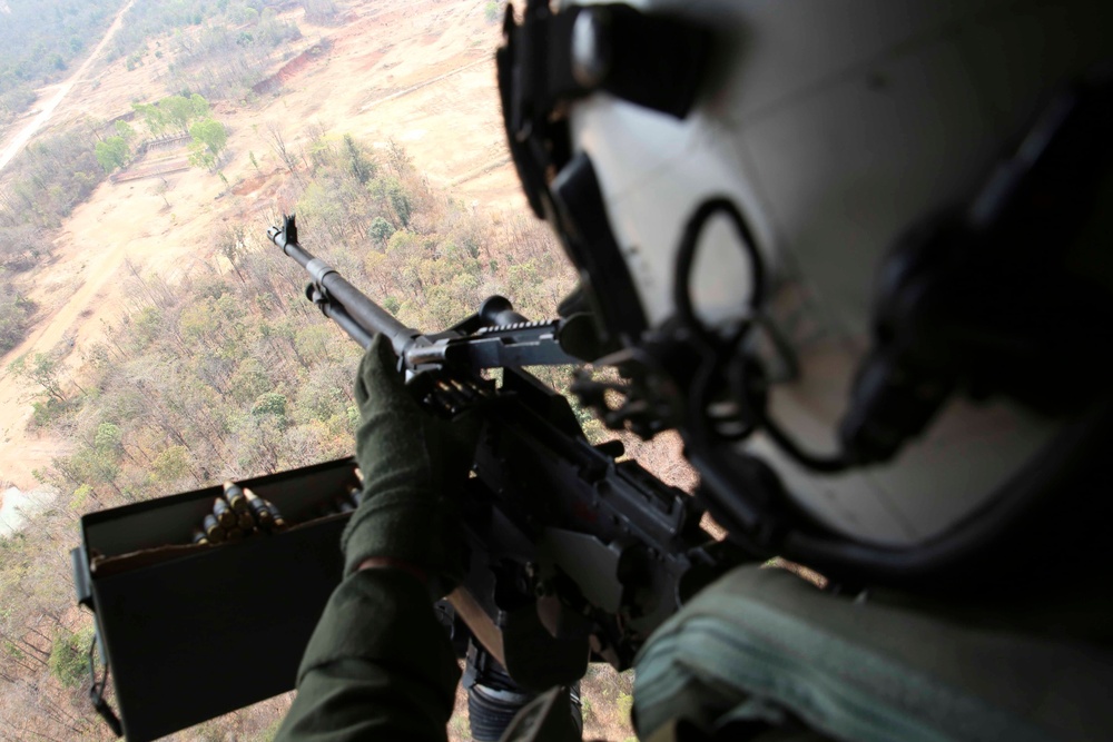 MV-22 crew chief rehearses live-fire