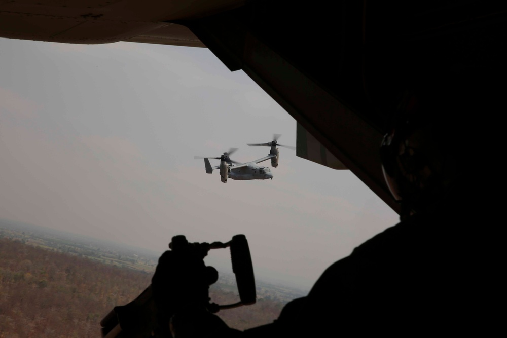 MV-22 crew chief rehearses live-fire