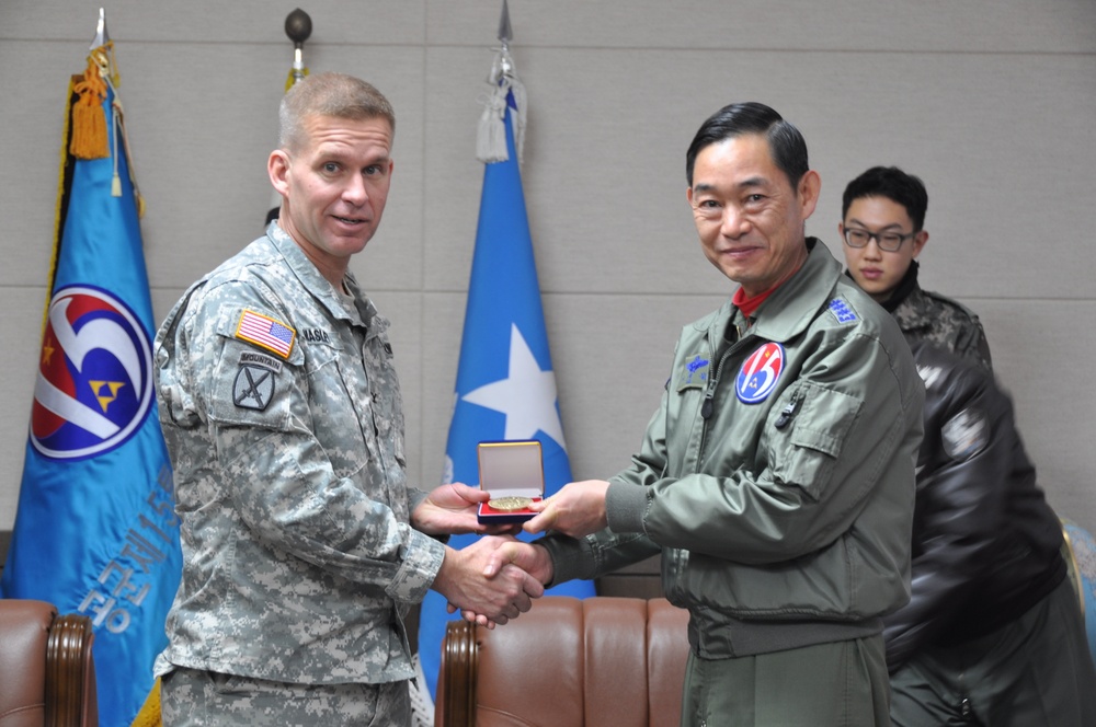 Yongsan, K-16 sign sporting agreement with ROK