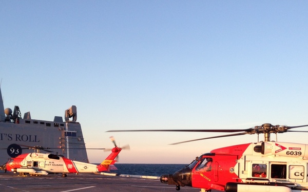 Coast Guard, Navy conduct joint training in Gulf of Mexico