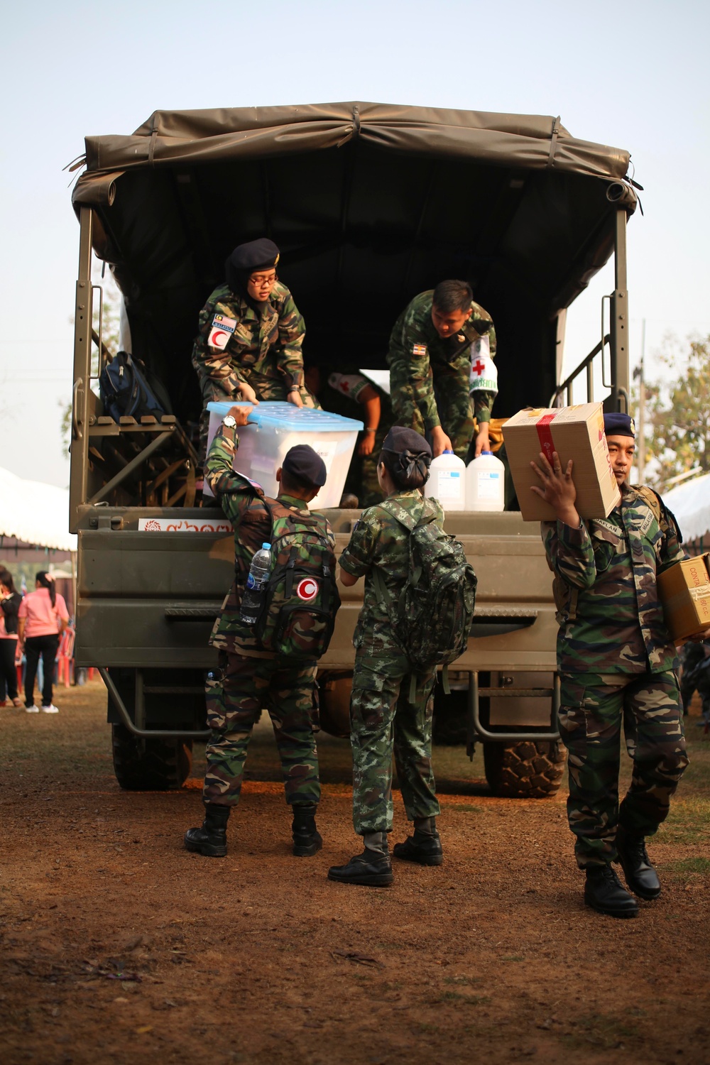Thai children, families receive medical care during Cobra Gold 2014