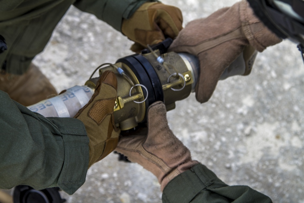 “Dragons” blaze through ground refueling, extend fight